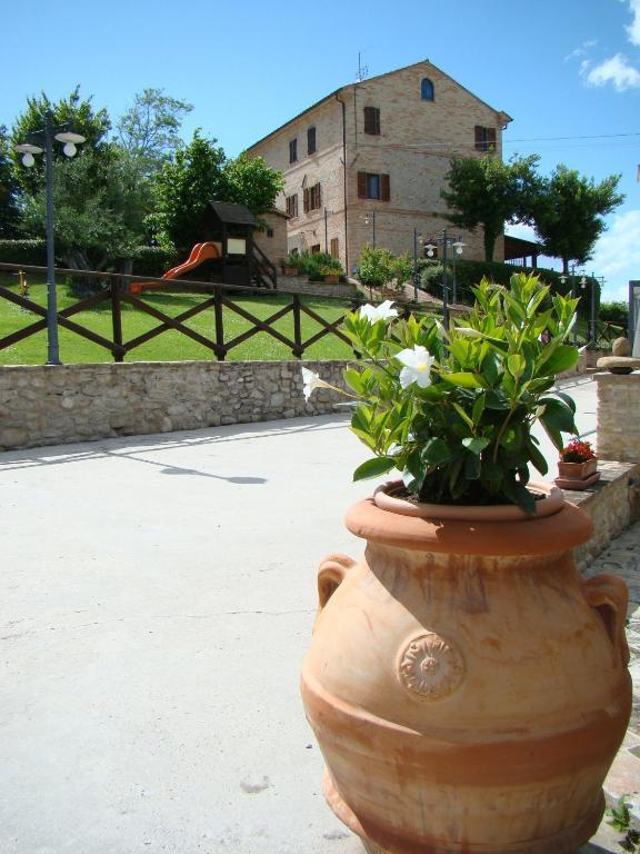 Agriturismo Vecchio Gelso Ortezzano Exterior foto
