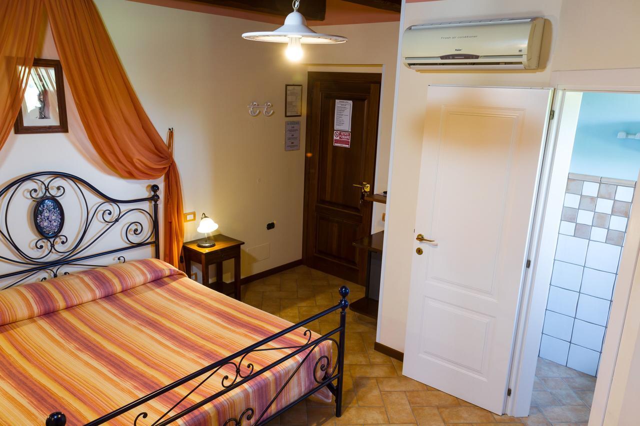 Agriturismo Vecchio Gelso Ortezzano Exterior foto